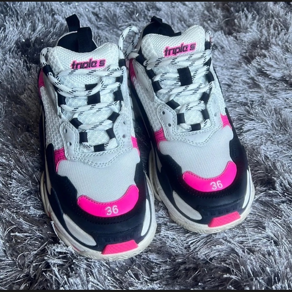 Size 6-Balenciaga Triple S Fluo Pink W